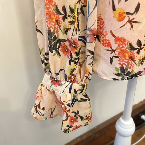 Rose + Olive peach floral ruffle long sleeve blouse Size S EUC - Picture 8 of 11